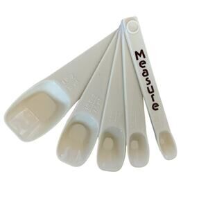 Vintage 70's-80's Measuring Spoons Set of 5 Almond Plastic 1/4 tsp-1 tbsp Retro